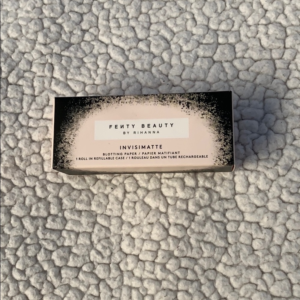 Fenty Beauty blotting paper